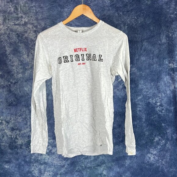 Netflix Stranger Things Hellfire Club T-Shirt + 2 Netflix Tee's - Picture 6 of 13